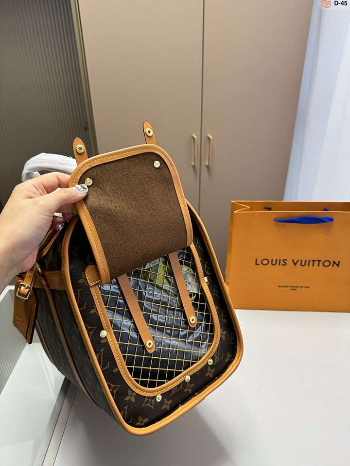 Vuitton キャリーバッグ 猫