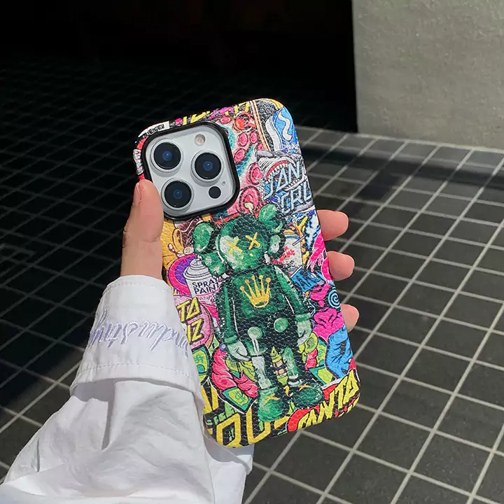 kaws iphone16 pro maxカバー 立体 暴力熊