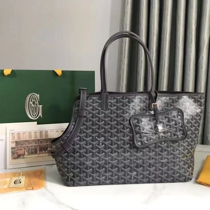 goyard ペットバッグ