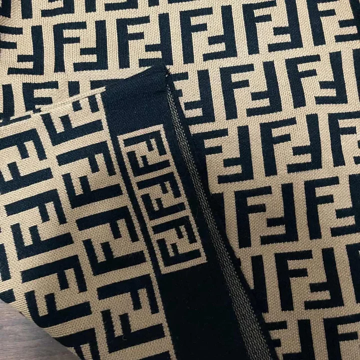 FENDI 長袖セーター