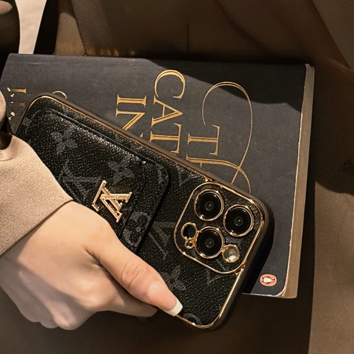 vuitton 風 iphone16 pro maxケースメタルロゴ