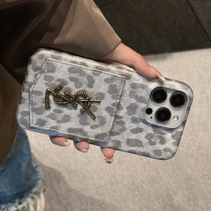 ysl レトロ メタルロゴ iphone16ケース