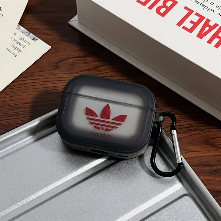 Adidasエアーポッズ4透明カバー